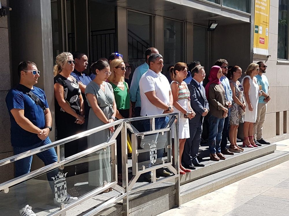  Palacio Autonómico por una nueva víctima de violencia de género.