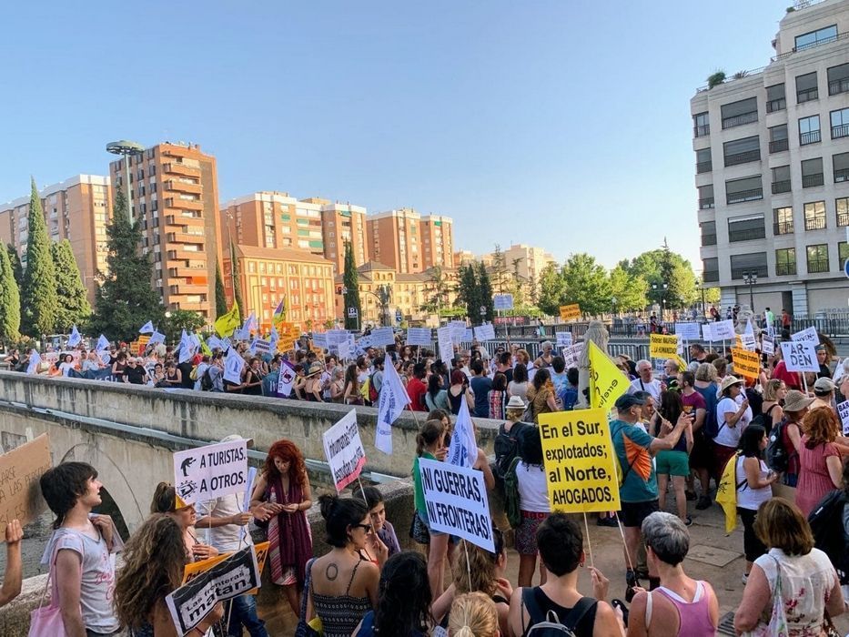 La caravana a favor de los migrantes pasa por Granada y Motril antes de recalar en Ceuta. Fotos cedidas