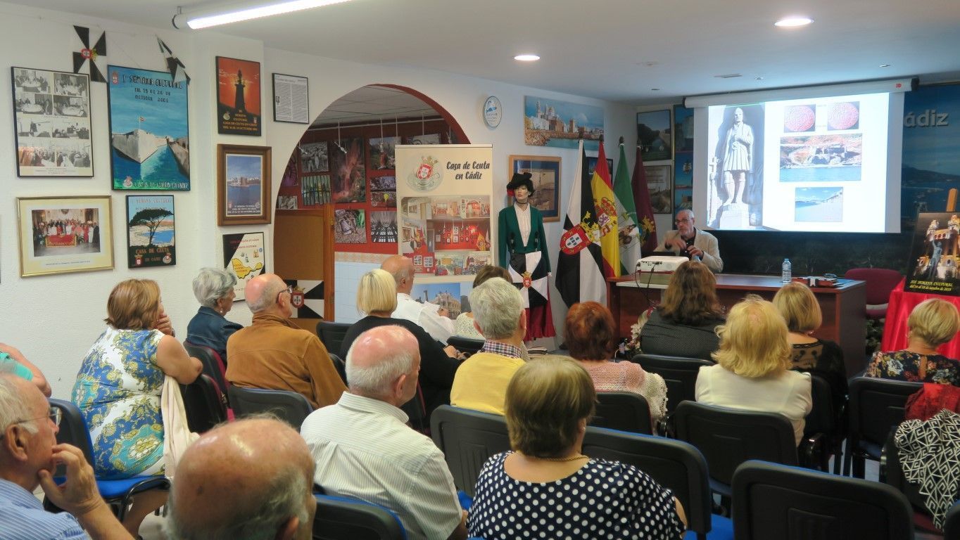 La Casa de Ceuta en Cádiz inicia su semana cultural con una conferencia sobre la historia de Ceuta