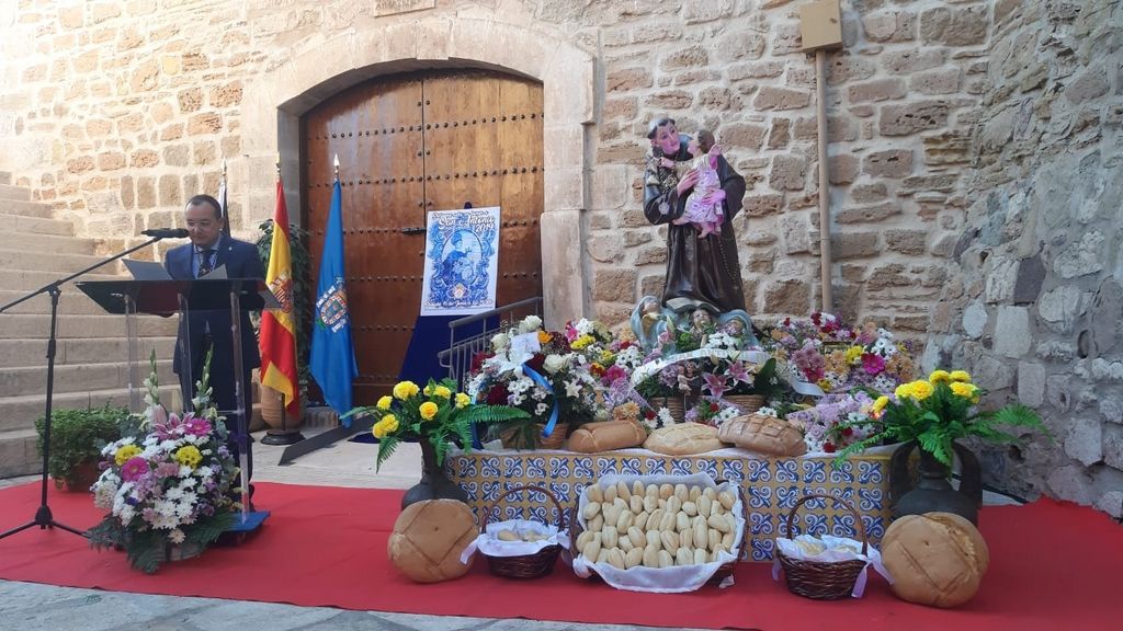 La Casa Regional de Ceuta en Melilla festeja un año más el Día de San Antonio.