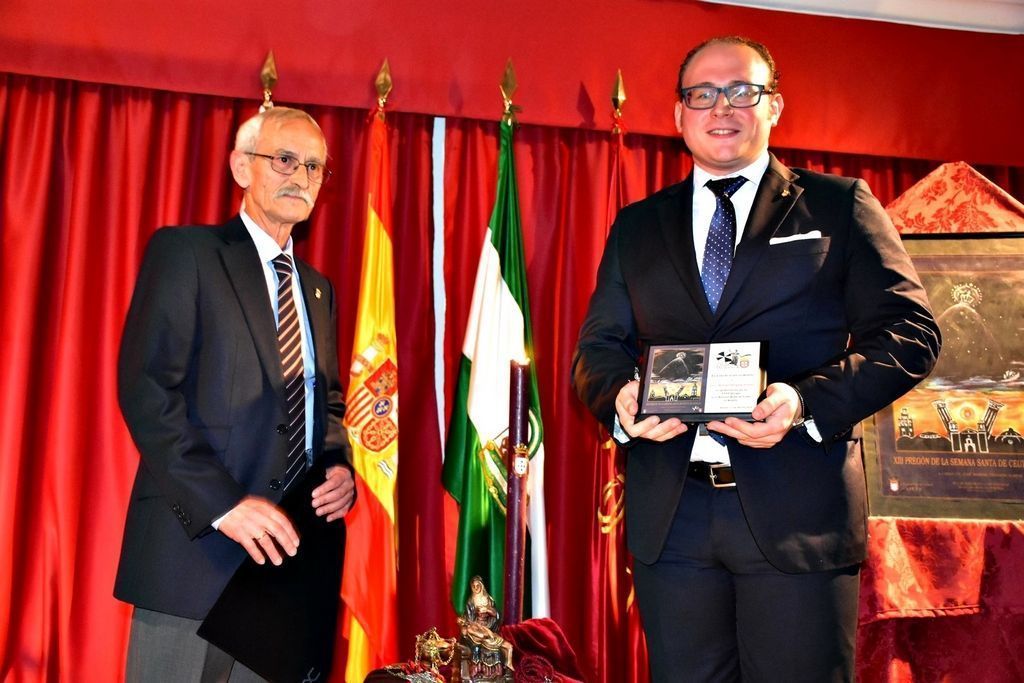 José Manuel Delgado pronuncia el pregón de la Semana Santa de Ceuta en Sevilla.