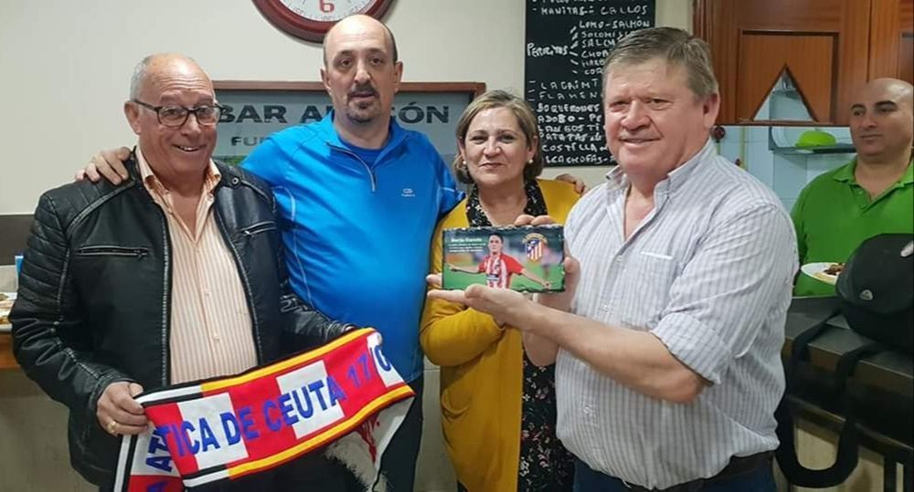 La Peña Atlética de Ceuta y la Casa Regional de Ceuta en Melilla homenajean al futbolista Borja Garcés