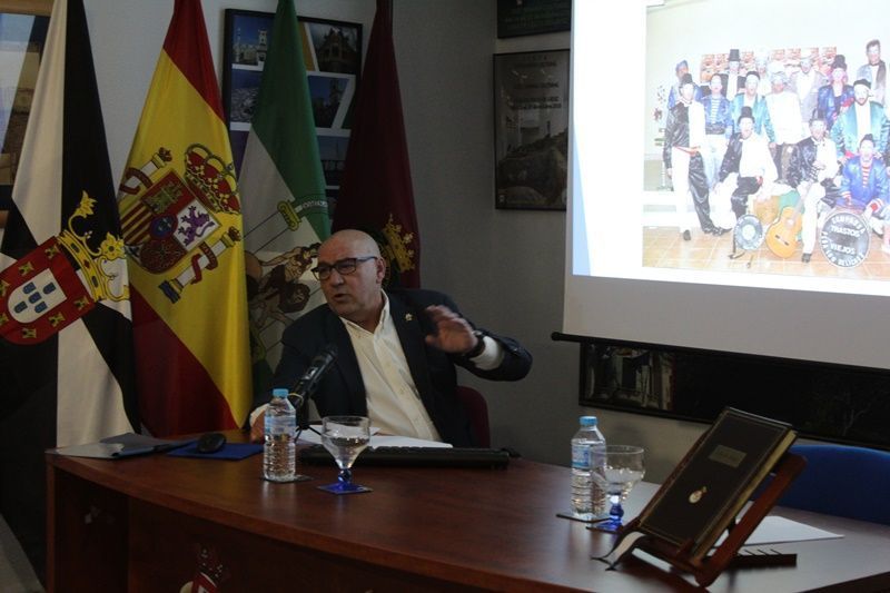 Andrés Peña, ha impartido una conferencia sobre el carnaval caballa en el último cuarto del siglo XX