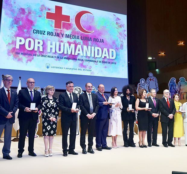 La Cruz Roja entrega las medallas de oro al compromiso social y la labor solidaria