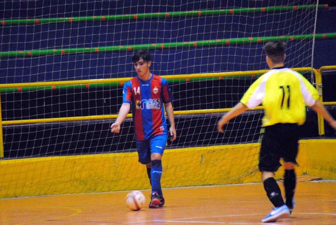 El Puerto gana a un buen ADECOR