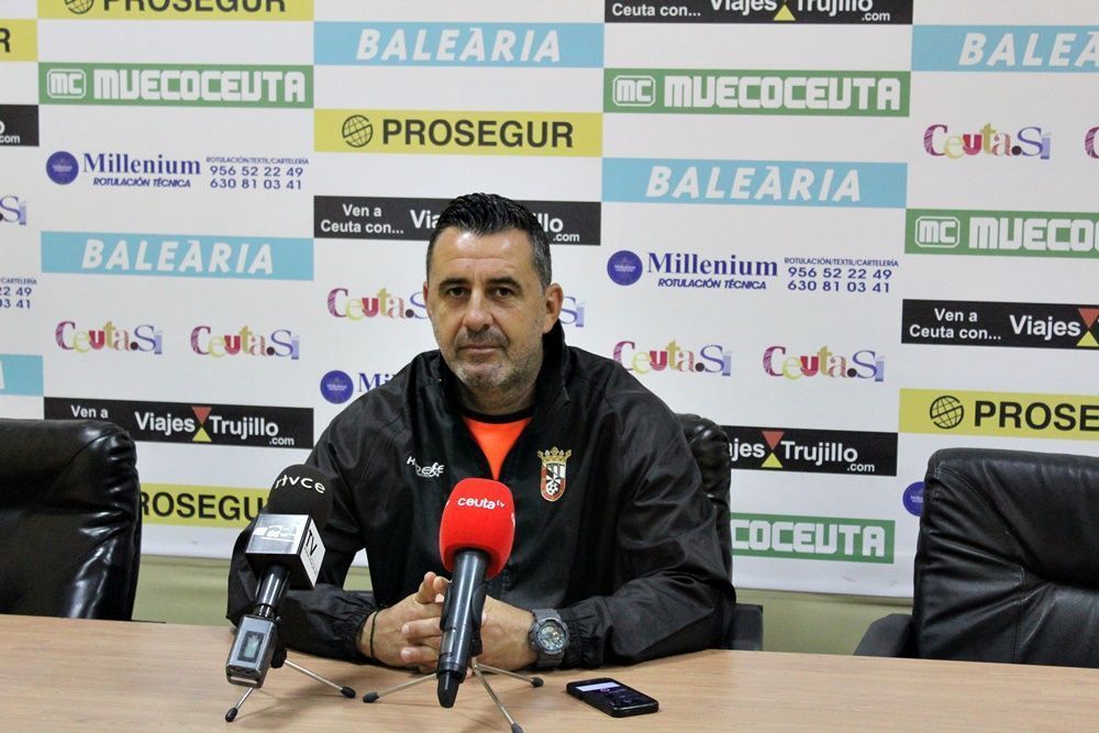 Juan Ramón tiene a todos los jugadores disponibles.