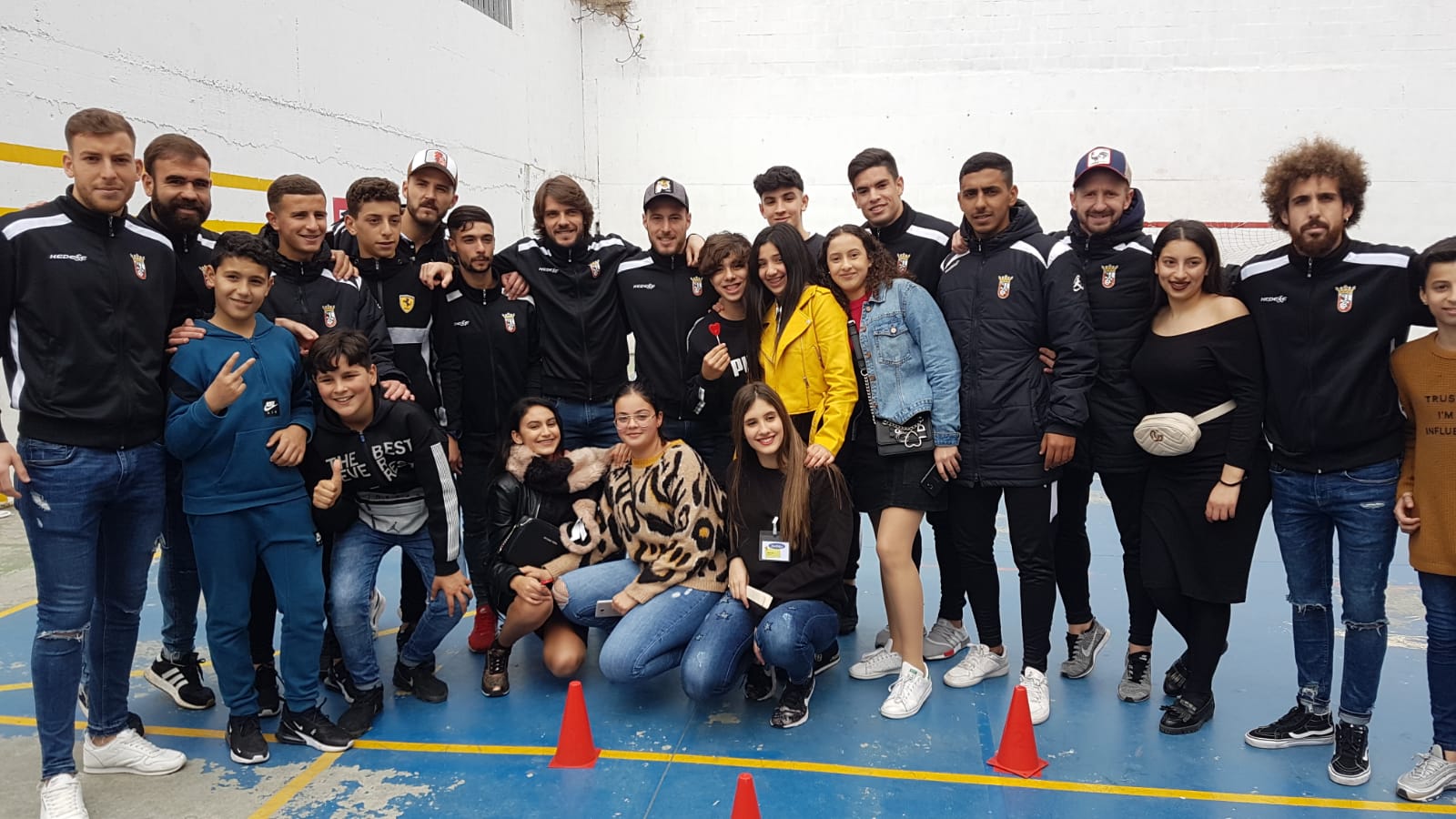 La plantilla de la AD Ceuta FC ha visitado el Colegio 'Severo Ochoa'