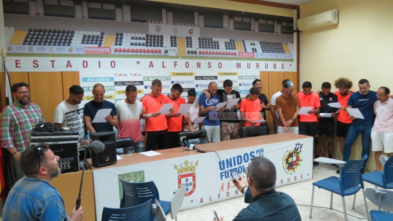 La AD Ceuta presenta su nuevo himno oficial