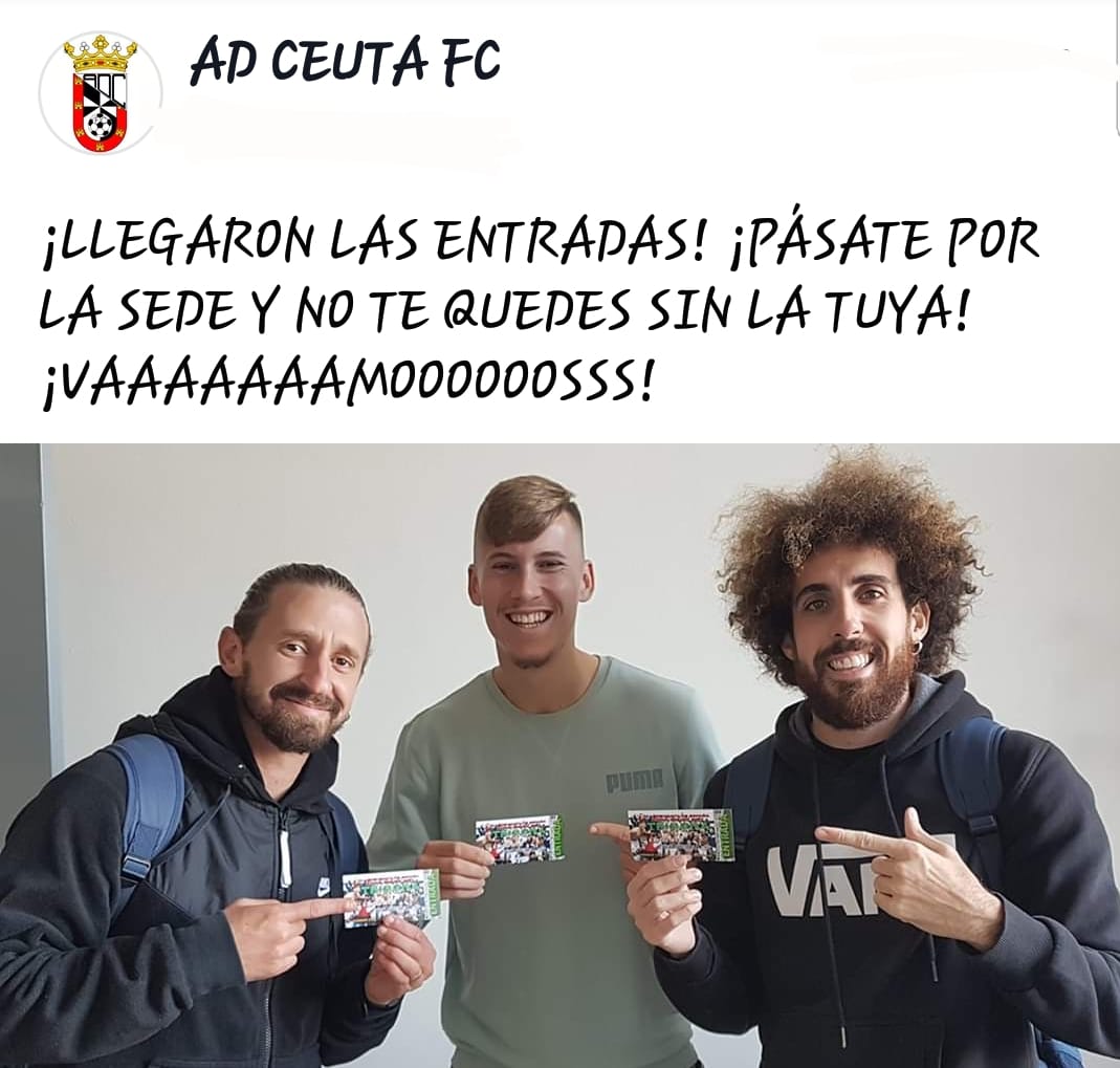  Los jugadores de la AD Ceuta piden el apoyo de la afición ante la Real Sociedad