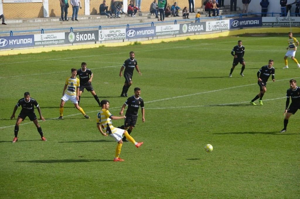 La AD Ceuta no puede pasar del empate a cero en el campo del Coria CF. Foto Prensa AD Ceuta