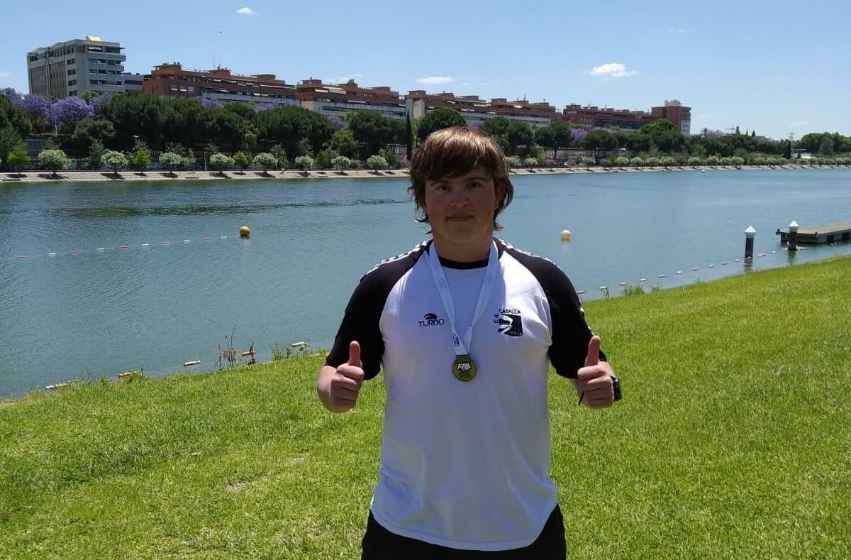 Nacho Gaitán vence en el Campeonato de Andalucía de Aguas Abiertas