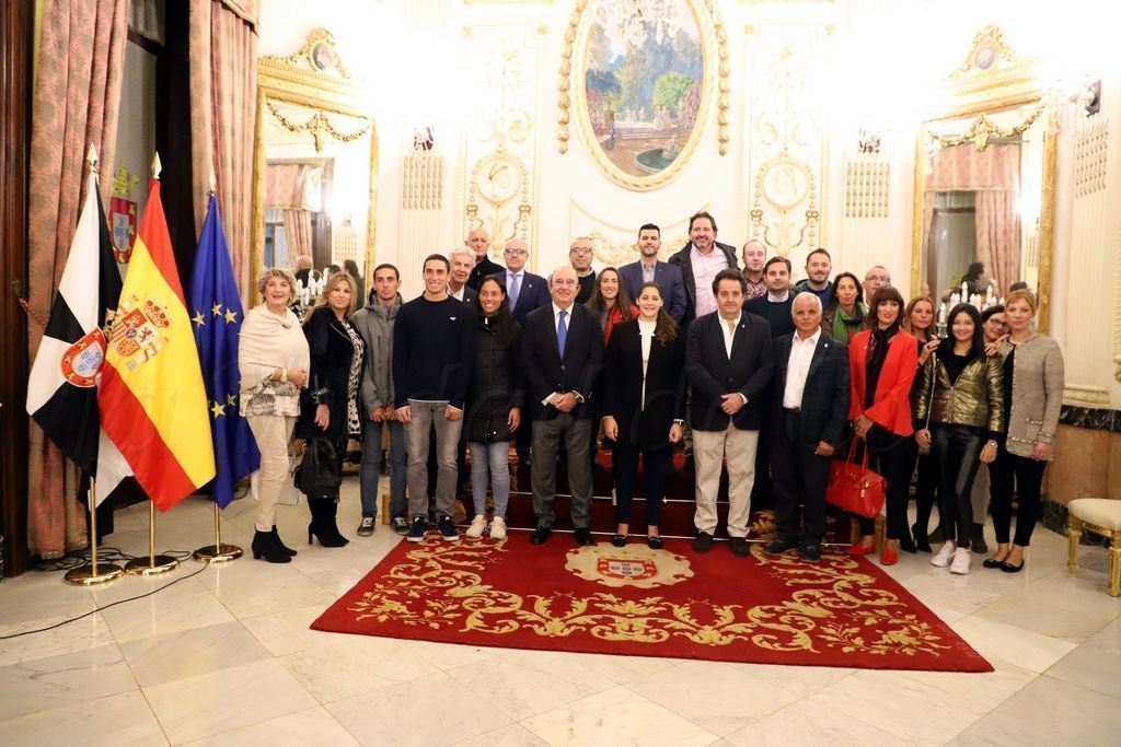 Lorena Miranda recibe a los participantes del Master Nacional de Tenis IBP Series