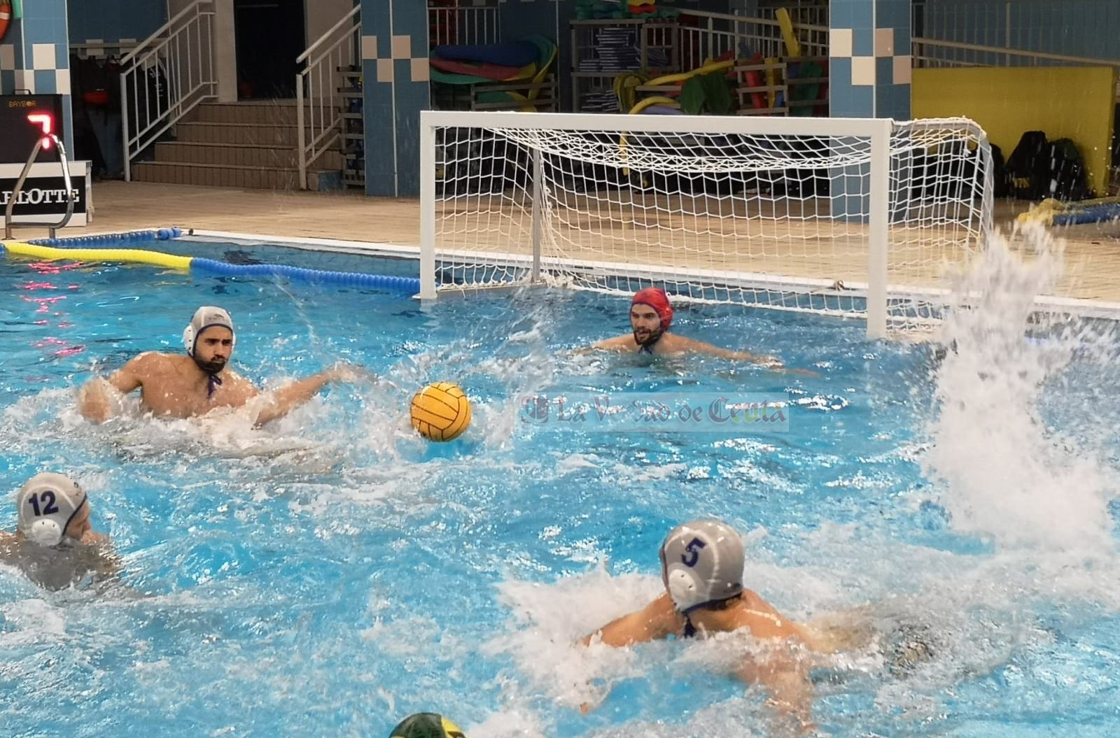 Imagen de archivo de un encuentro de waterpolo.