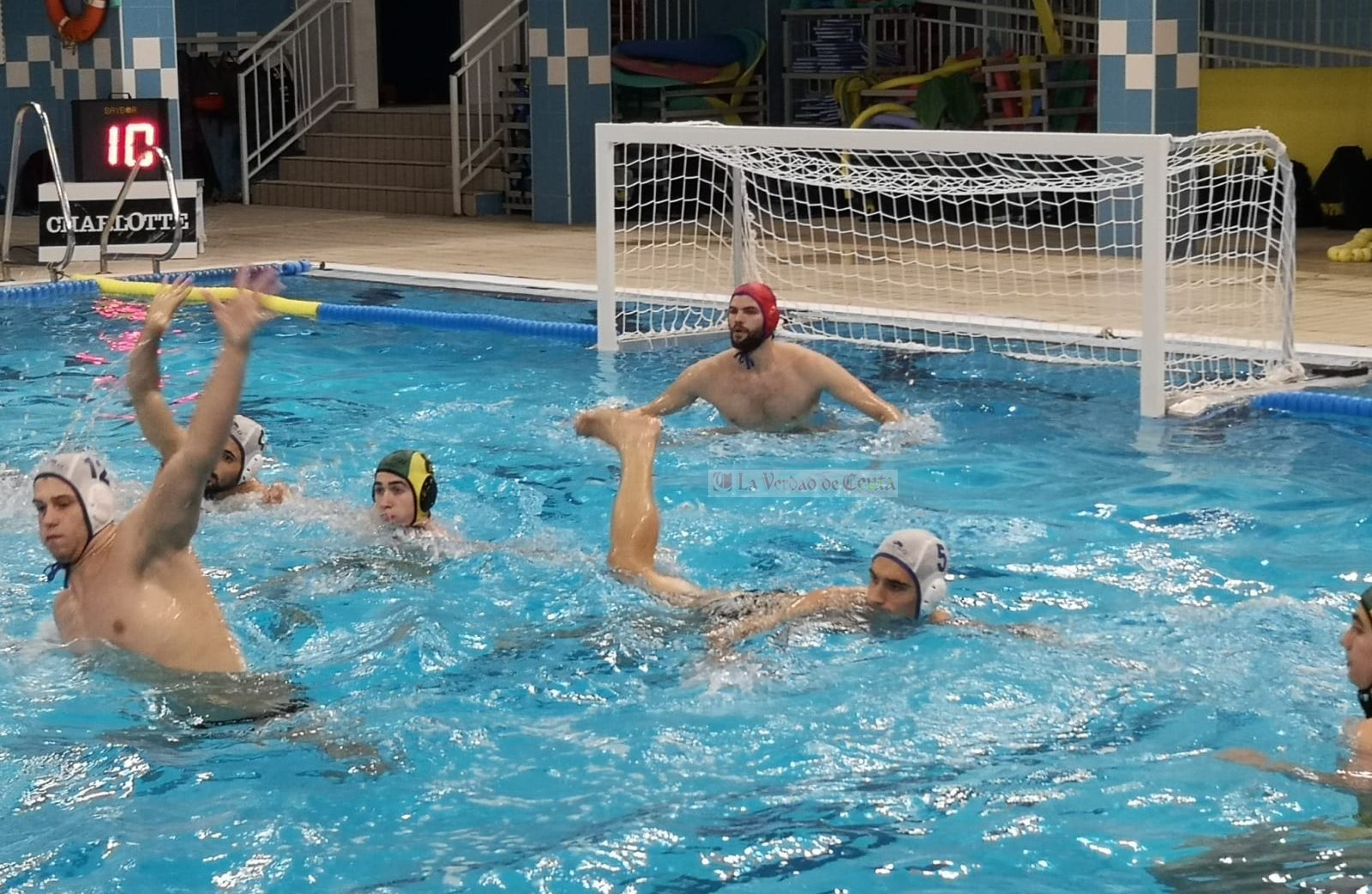 Victoria del Caballa ante el Navarra B, que sigue tercero