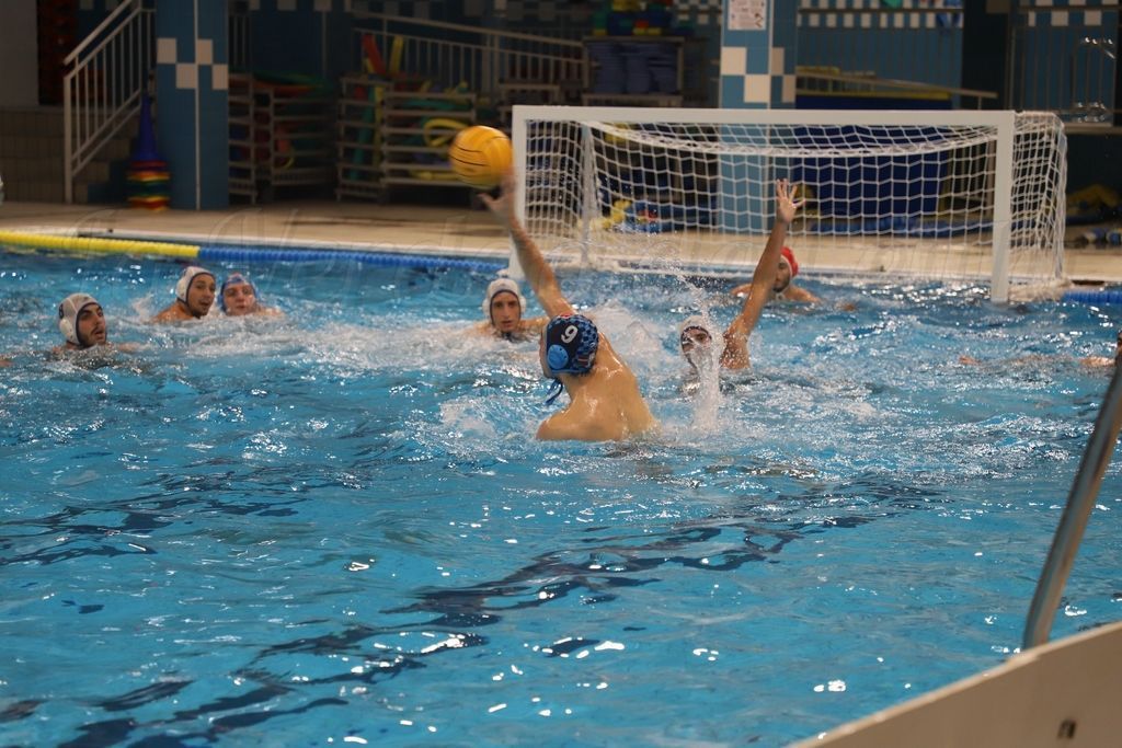 El último parcial sentencia al Caballa en la piscina del C.N. Rubí