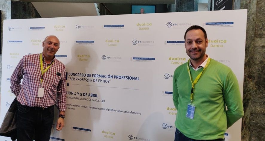 Buena acogida del proyecto ‘Relatos Comparti2’ del IES Almina en el VI Congreso de FP en Gijón