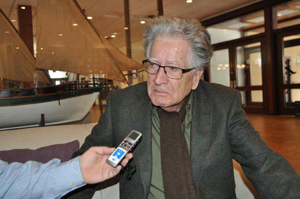 Antonio Cillóniz: la poesía es algo social que infiltra ideas en los lectores