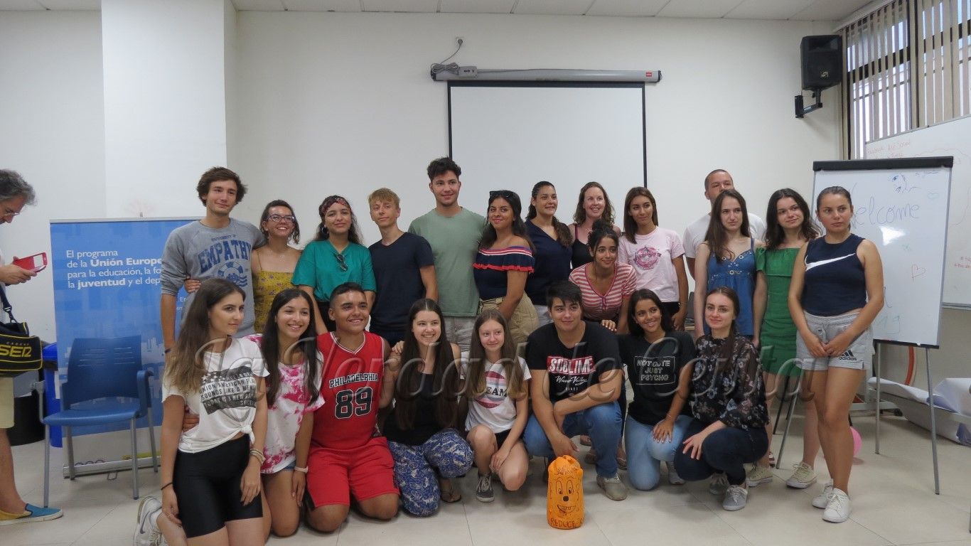La Ciudad da la bienvenida a 12 jóvenes de  intercambio de Alemania y Macedonia