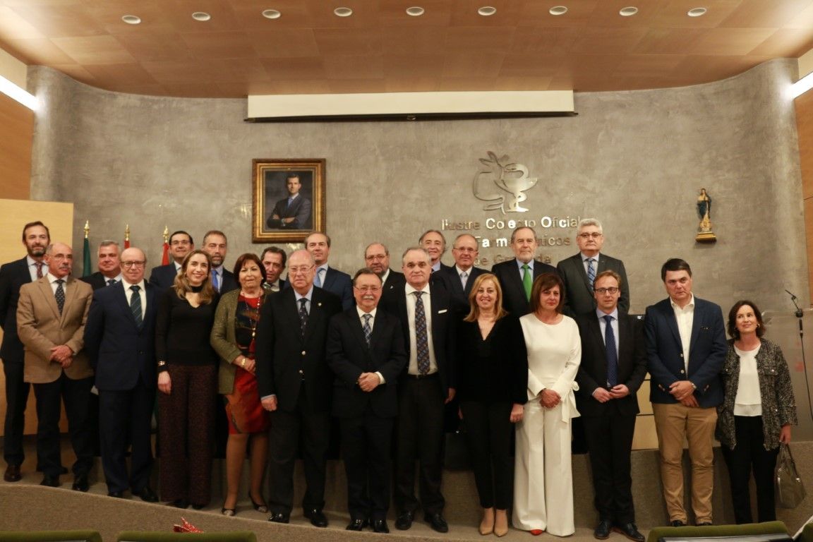 Juan Vivas expone en Granada los atractivos de Ceuta
