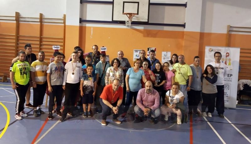 ACEFEP entrega los premios de su concurso escolar de carteles.