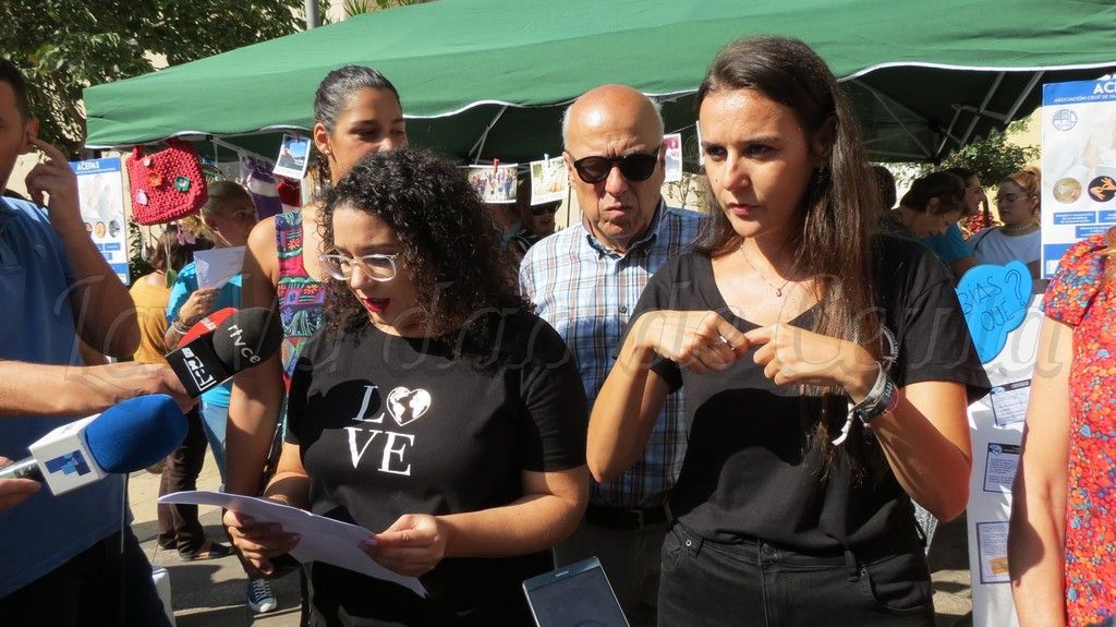 ACEPAS instala un stand informativo por el Día Internacional de las Personas Sordas