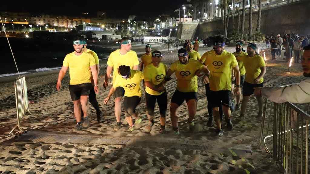 Unos 500 atletas realizan el ‘Desafío de los 300’ nocturnos con el dominio de Regulares.