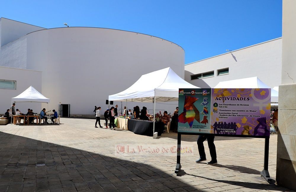 Mercado Artesanal .