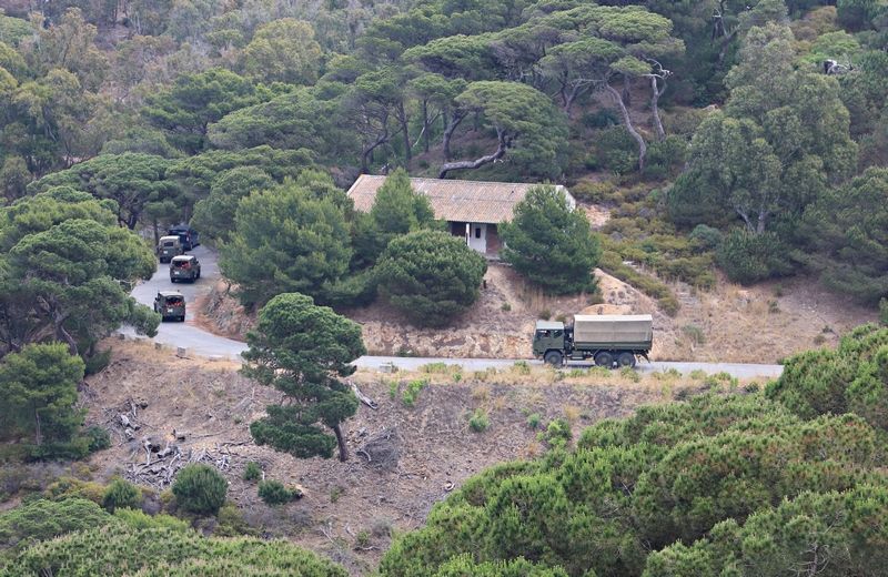 Se realiza un simulacro de incendio en los polvorines militares del Hacho.