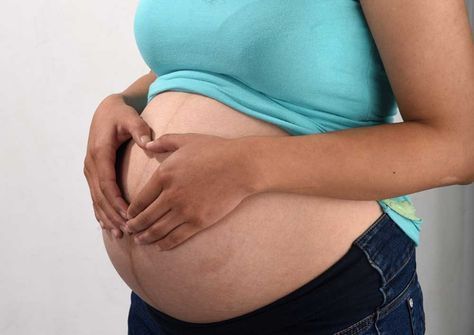 Ceuta y Melilla, autonomías donde las mujeres son madres por primera vez de forma más temprana