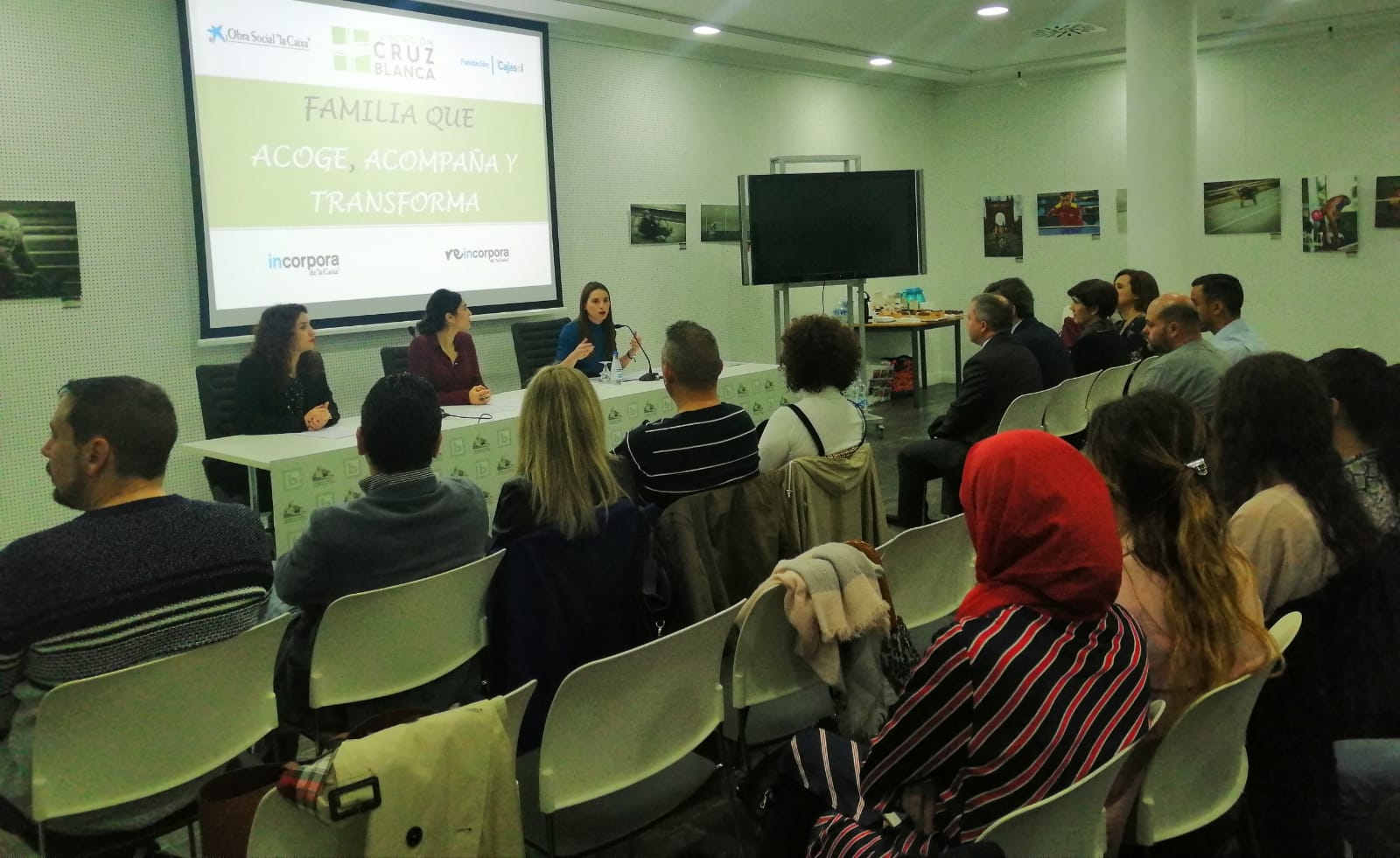 17 personas en riesgo de exclusión finalizan en Ceuta su formación en restauración