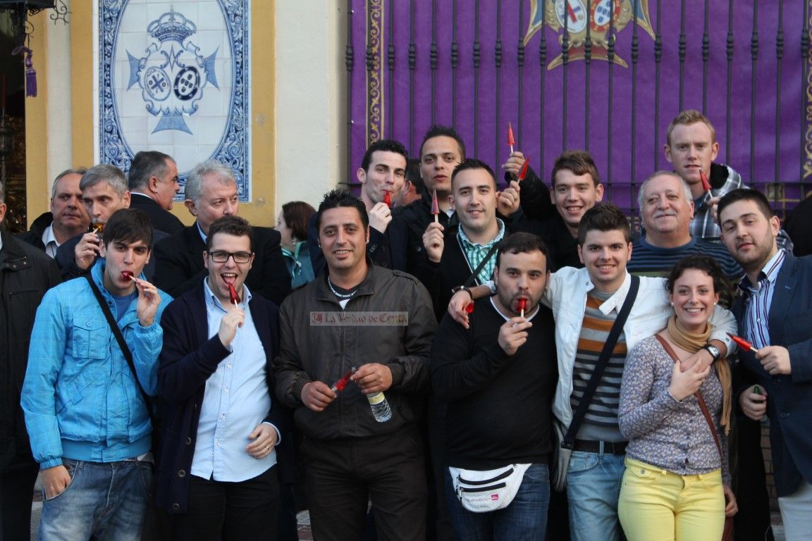La Casa regional de Ceuta en Melilla lleva a Melilla los famosos "Pirulís" de Semana Santa