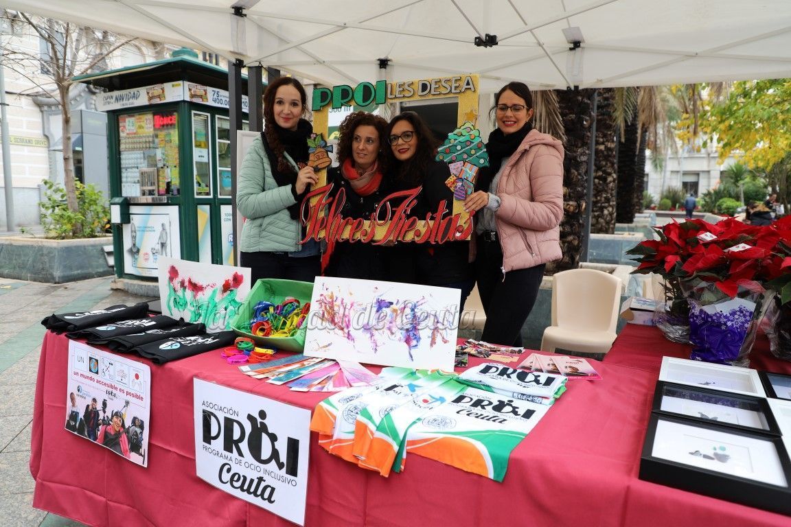 Proi monta su especial mercadillo navideño con creaciones propias para recaudar fondos
