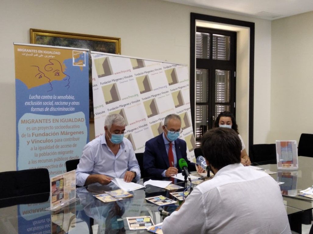 Márgenes y Vínculos empieza a repartir su “Guía de introducción al derecho de extranjería para profesionales”