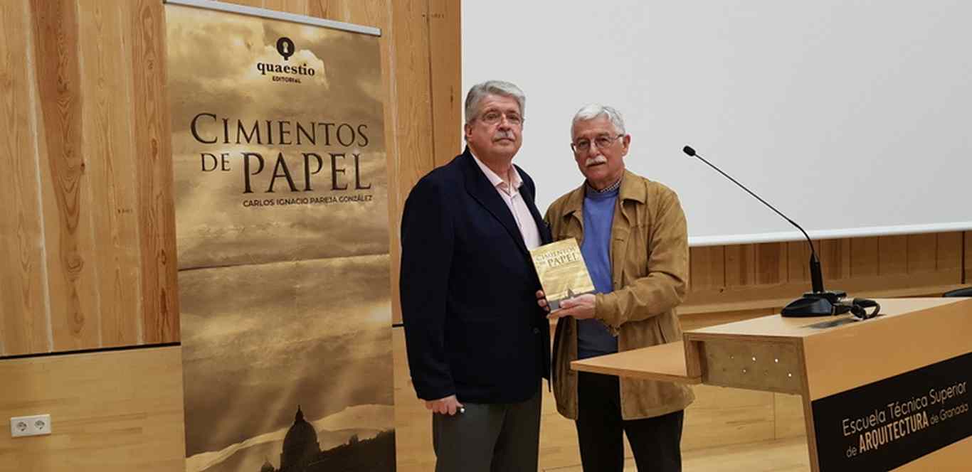 La casa de Ceuta en Granada presentó el libro “Cimientos de Papel”
