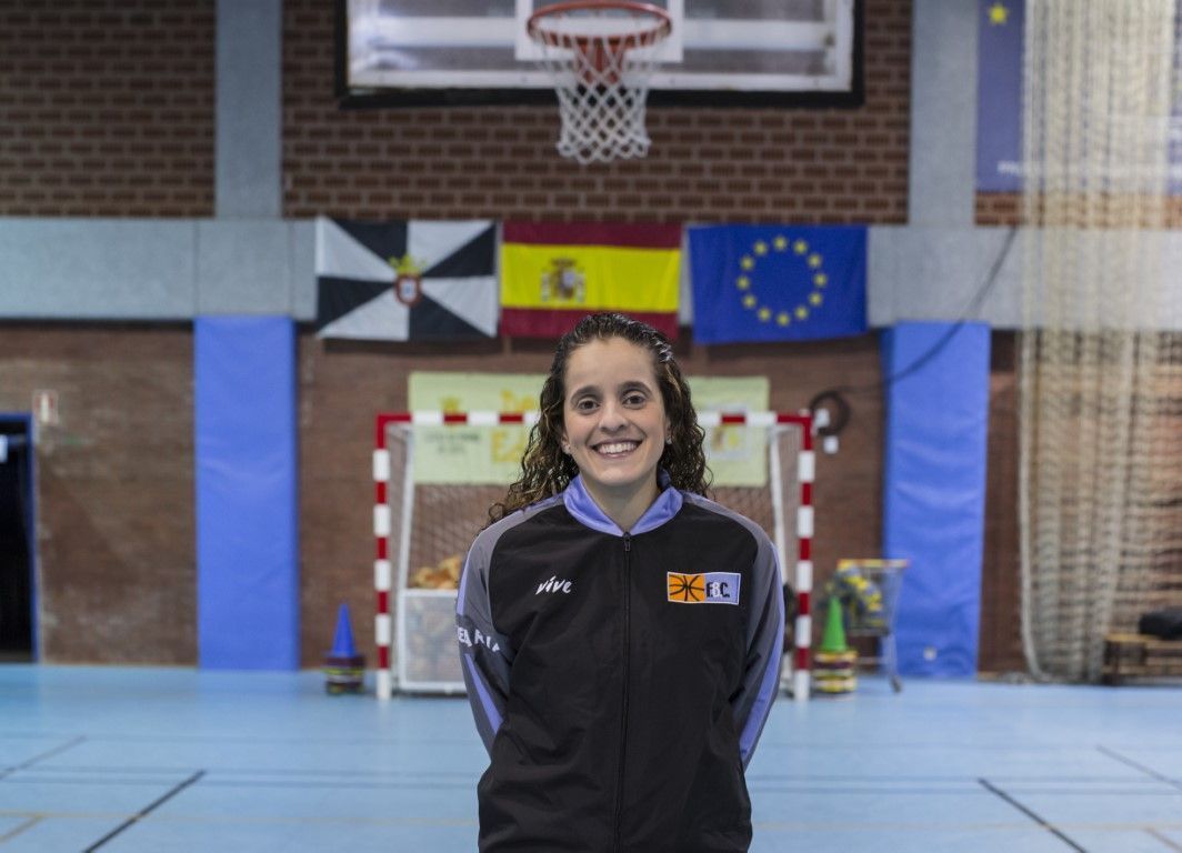 La Federación de Baloncesto organiza un stage arbitral con la presencia de Sucaina Hamed y anuncia sus próximas charlas formativas