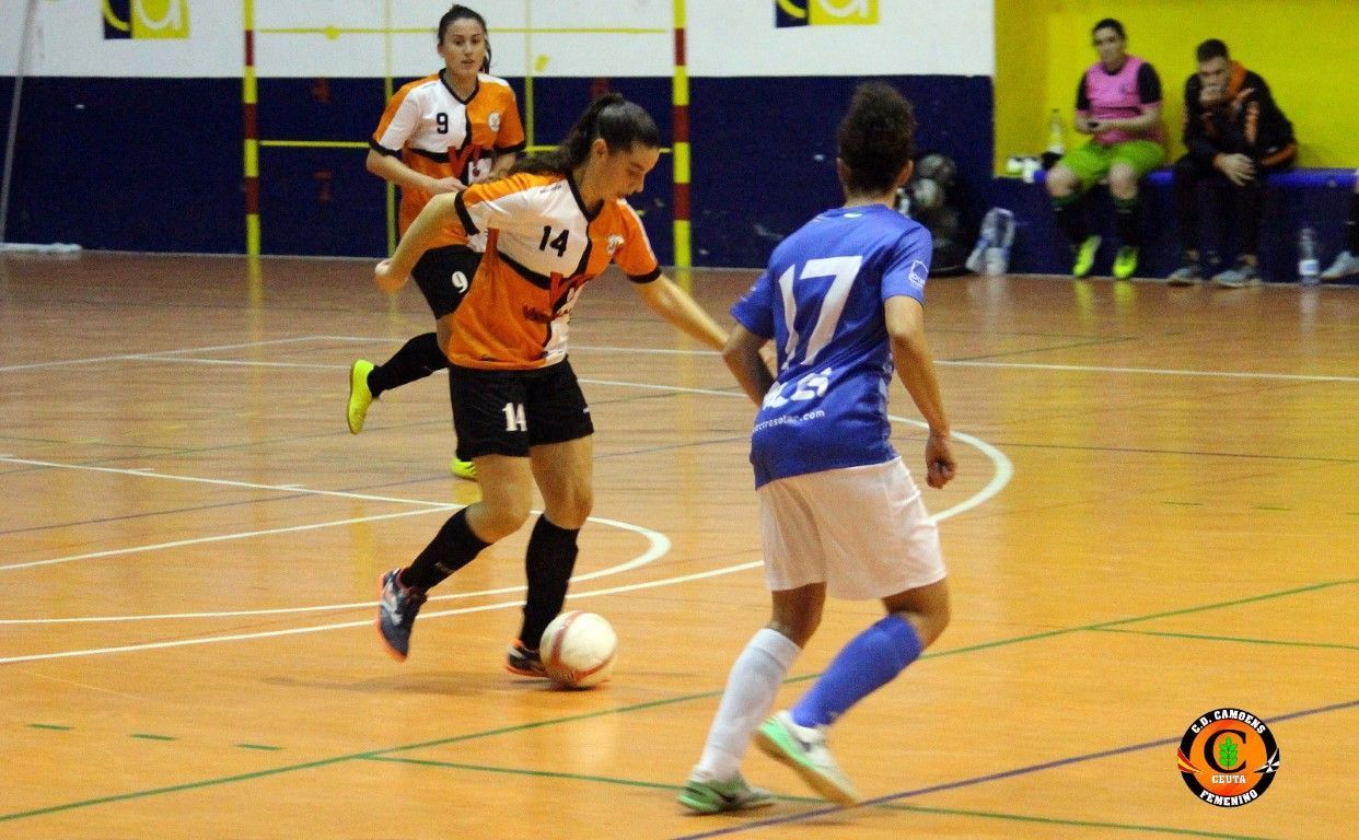 El Camoens derrota al Monachil y suma tres puntos vitales
