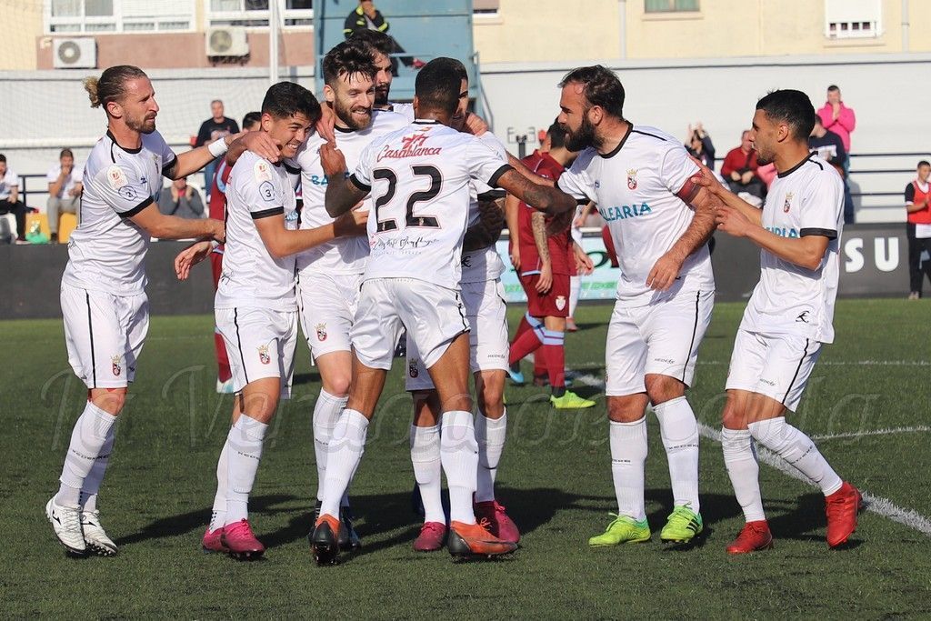 La AD Ceuta reacciona con un contundente triunfo frente al Arcos