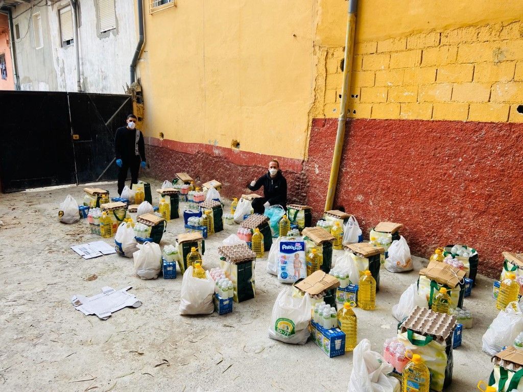 AD Ceuta entrega comida 1