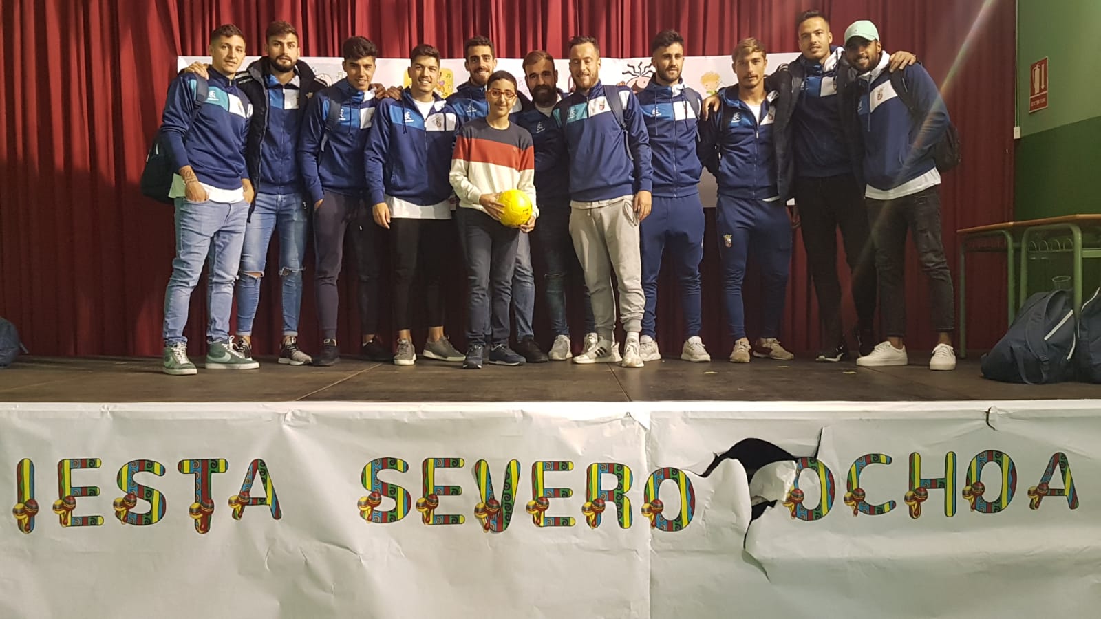 La AD Ceuta FC visita el Colegio Severo Ochoa 