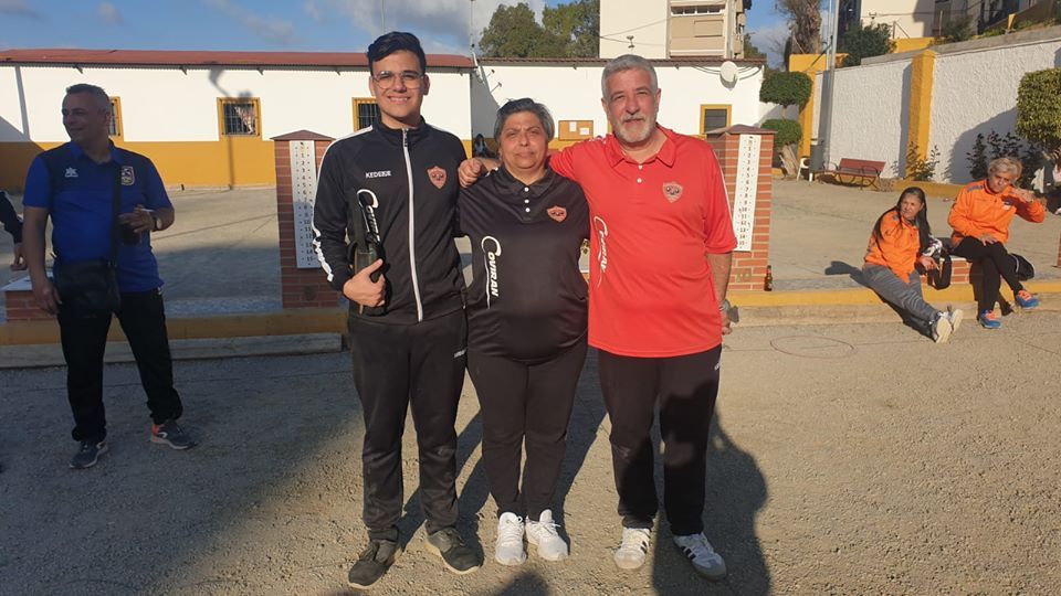La fase previa individual de petanca se juega con los triunfos de Antonio Cano Úbeda, Patrocinio Moraño y Antonio Cano.