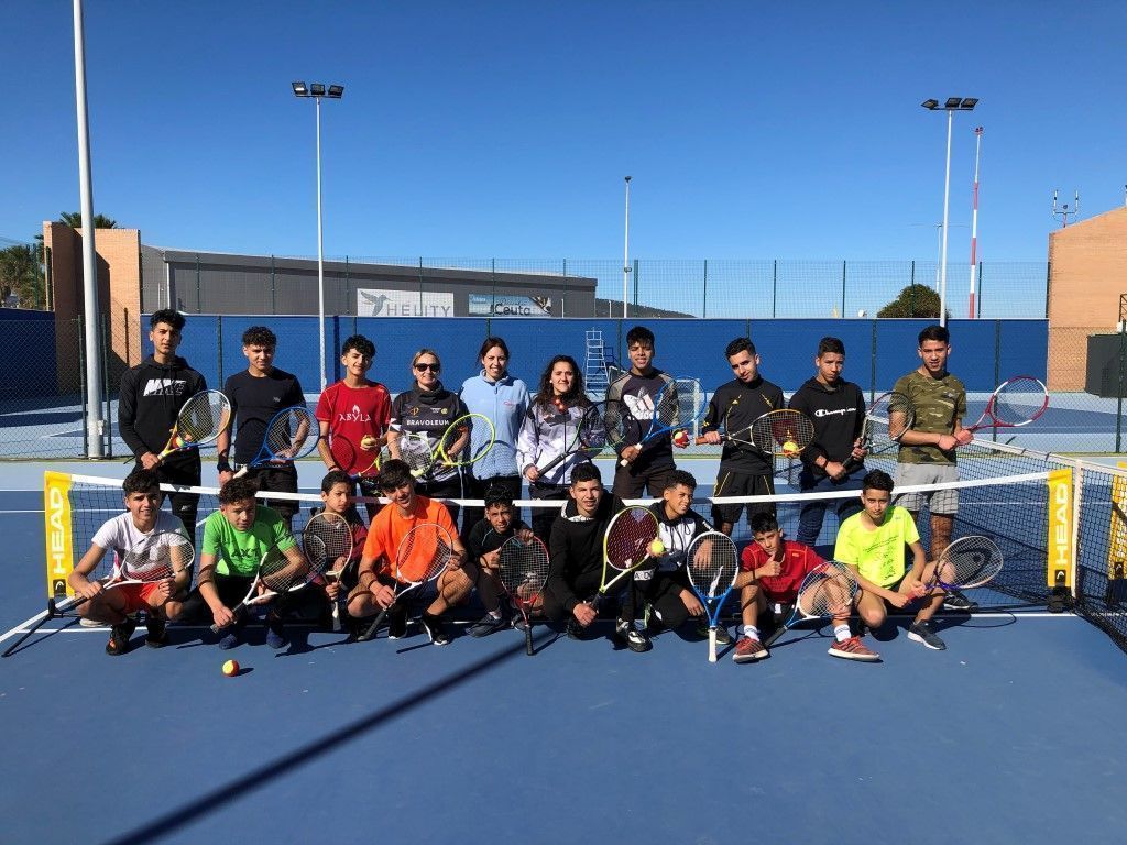 La Federación de Tenis continúa con su proyecto social "Tenis para todos"
