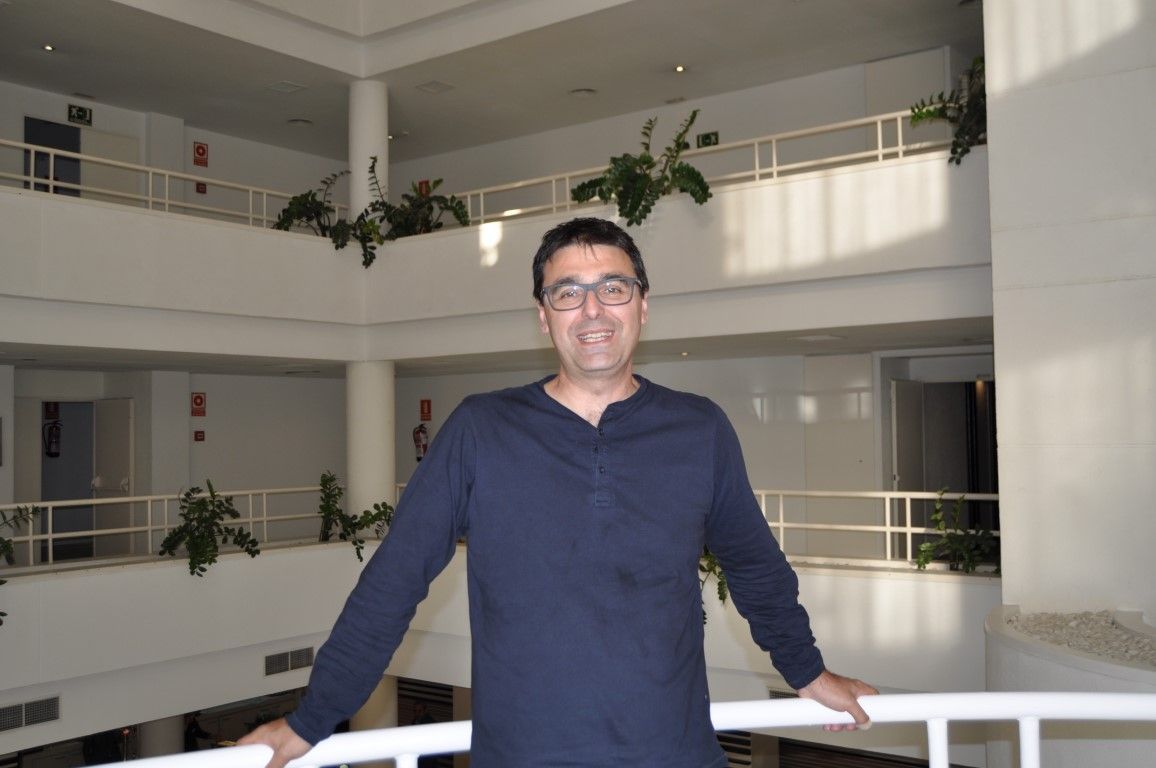 Pablo García: los poetas tienen que abandonar su torre de cristal y bajar a contar la realidad