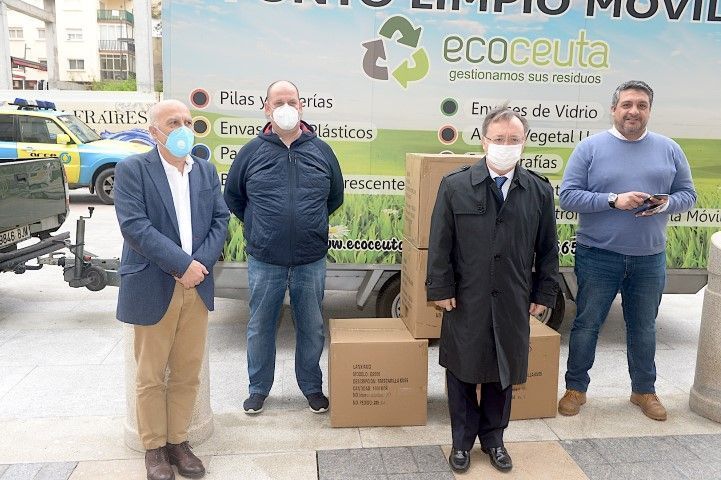 La empresa Ecoceuta entrega 4.000 mascarillas a la Ciudad