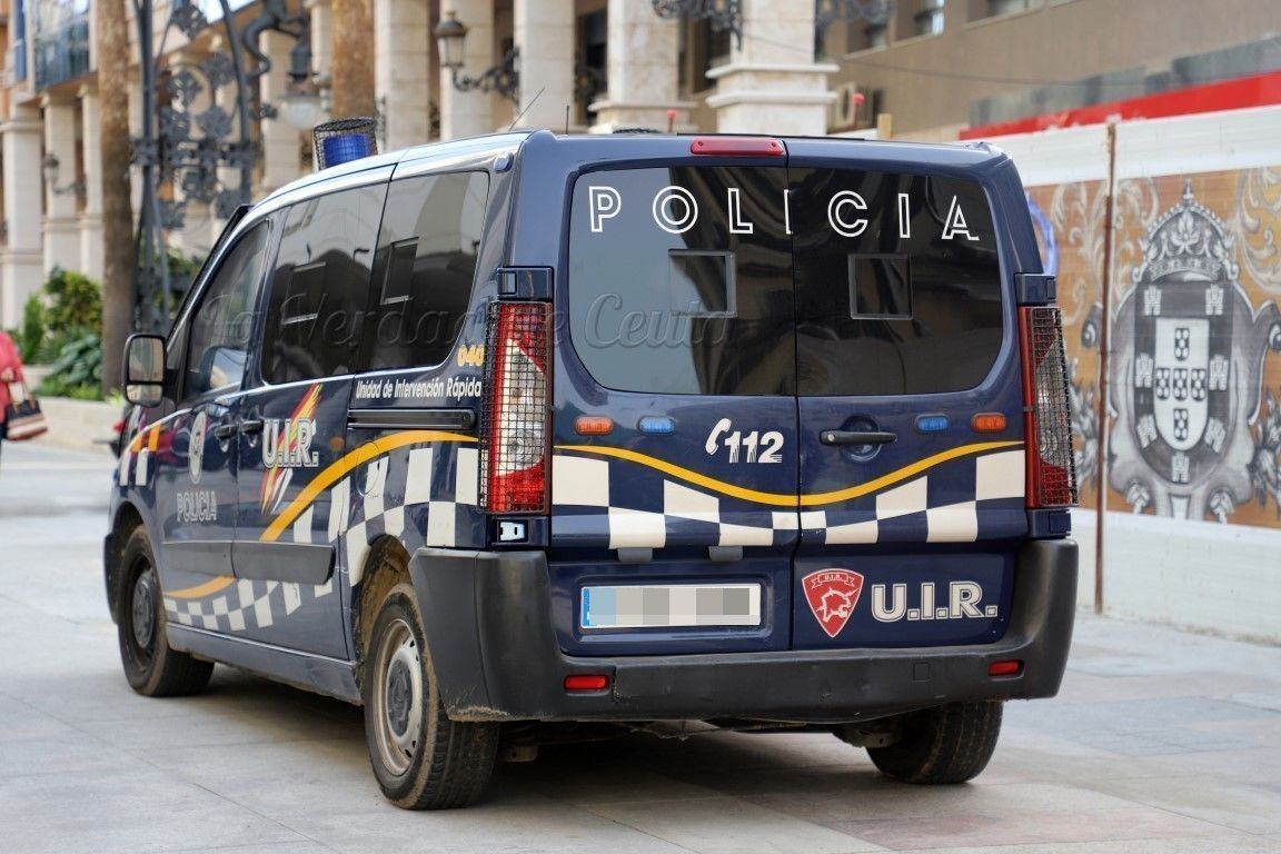 La Policía Local rescata a cuatro menores tras el incendio de una casa en el Príncipe Alfonso