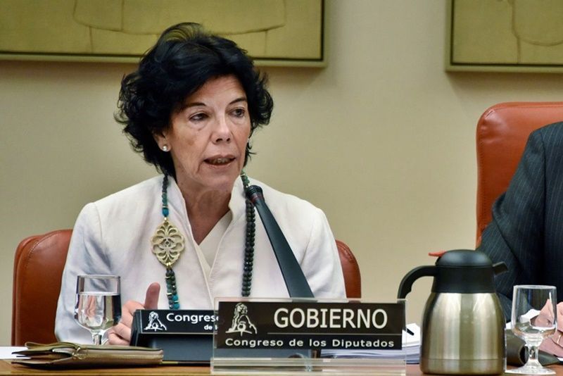 Los docentes piden a las autonomías que eviten las titulaciones con suspensos