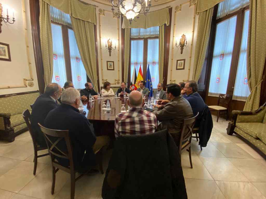 Vivas pide a las comunidades religiosas propuestas para proteger y promocionar la convivencia