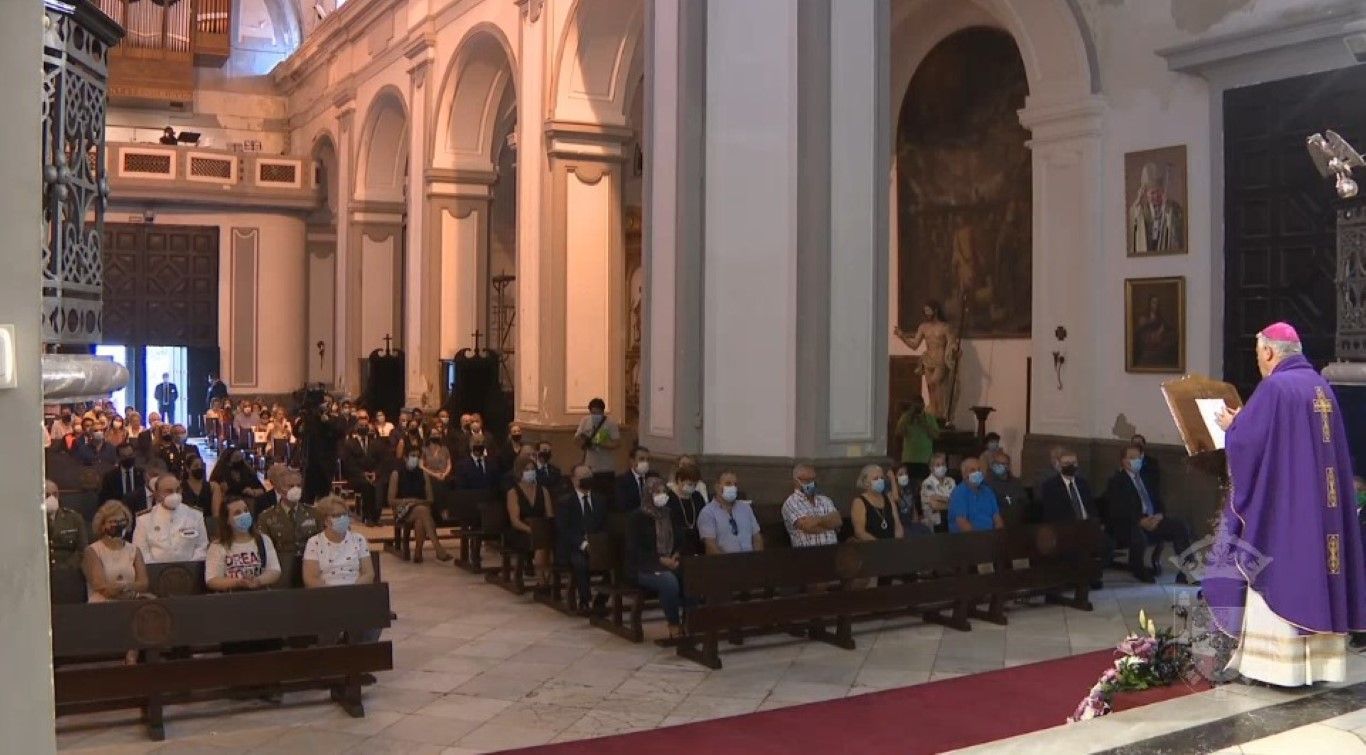 El obispo de Ceuta preside la Santa Misa en memoria de los fallecidos por el Covid19