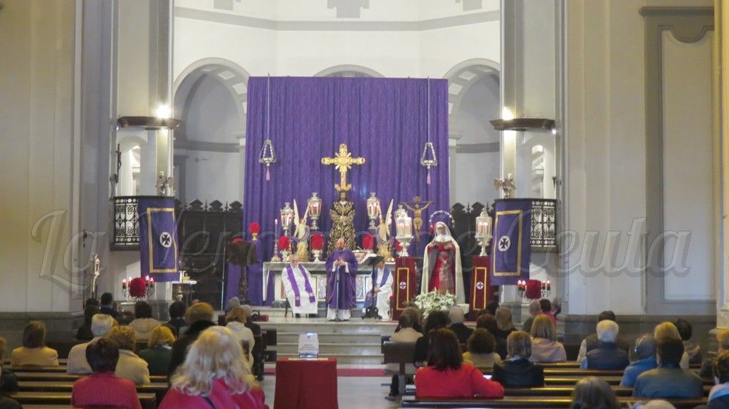 La Catedral acoge el tradicional Besapiés del Medinaceli, marcado por el temor al coronavirus