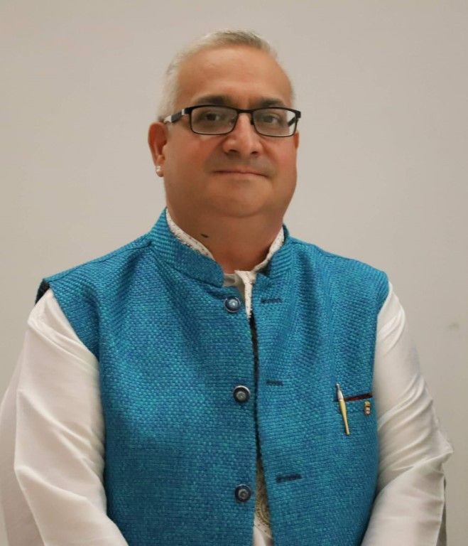 Juan Carlos Ramchandani (Krishna Kripa Dasa) Juan Carlos Ramchanda ni Krishna Kripa Dasa