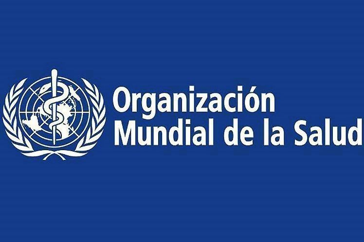 El Ilustre Colegio Oficial de Médicos de Ceuta reclama a la Administración que aplique las indicaciones de la Organización Mundial de la Salud (OMS), en las que se ha pedido a todos los países que intensifiquen sus programas de pruebas de detección del COVID-19 como la mejor manera de frenar el avance de la pandemia del nuevo coronavirus. Dado que en Ceuta el número de infectados es aún reducido, y para evitar seguir el camino de lo que está ocurriendo en otras zonas, es imprescindible aplicar inmediatamente las medidas preventivas más eficaces ante la propagación del virus: intensificar los test y mantener a la población en casa. Tal como declaró el Director General de la OMS, Tedros Adhanom, lo imprescindible para parar el contagio es la realización de “test, test, test”. Realizar las pruebas con carácter generalizado, y que los resultados sean obtenidos en escasas horas, permite saber cuántos casos hay realmente y dónde están, aislando a los infectados y rompiendo de manera efectiva la cadena de transmisión del virus, para que el plan de contención actual resulte plenamente exitoso en nuestra ciudad. El Colegio de Médicos declara que urge iniciar la realización de test rápidos, priorizando la realización de pruebas a los siguientes grupos: -Personas que comiencen con síntomas de estar contagiados, aunque estos sean leves. -Personal sanitario, por su alto riesgo de contagio y por ser un recurso crítico. -Personas en grupo de riesgo, empezando por las residencias de ancianos y sus trabajadores. Como indica la OMS, los test son la mejor manera de evitar la propagación, aislando precoz y adecuadamente a los casos positivos y dando una atención pronta de la salud de los mismos. El Colegio de Médicos pide que se apliquen las medidas recomendadas por la OMS para contener el virus y evitar que se extienda en nuestra ciudad de manera descontrolada.